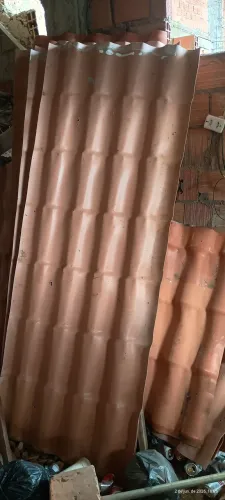 Telha de PVC usada.em ótimo estado.(Colonial)