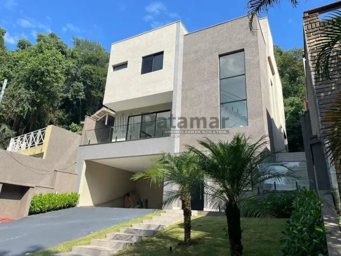 Cond. Vila Verde (Km 36 R.Tavares) - Zero Km, moderna, 3 suites , piscina!