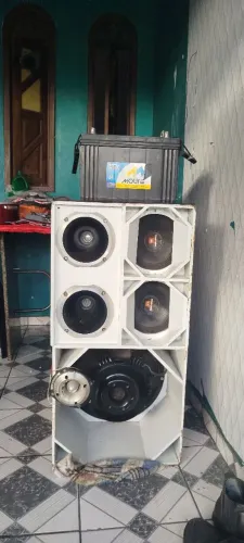 Vende se som automotivo completo 