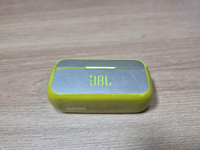 Fone de ouvido bluetooth JBL Reflect Flow 
