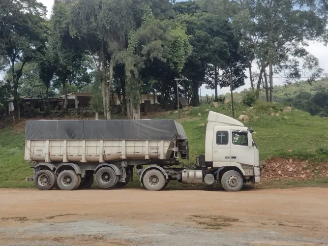 Volvo barato pra sair logo