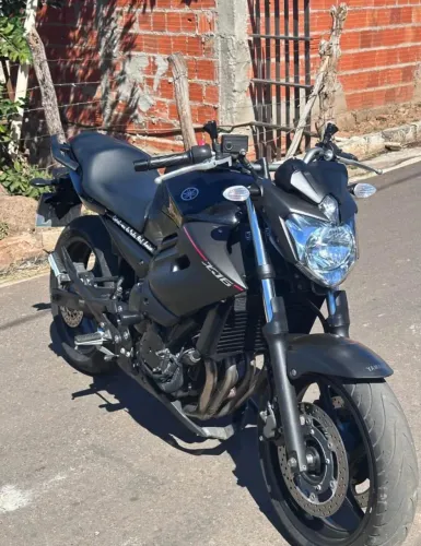 XJ6 em ótimo estado!