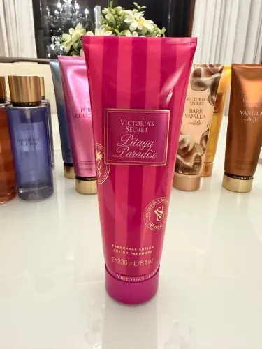 loção hidratante perfumada Pitaya Paradise da Victoria's Secret com volume de 236 ml.