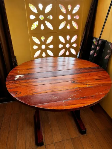 MESA DE MADEIRA - DECORAÇÃO