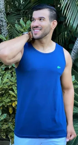 Camiseta masculina em estoque entrega com taxa
