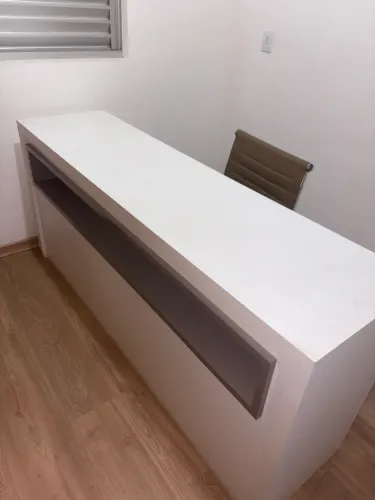 Móvel de madeira 2 metros (pesado) 