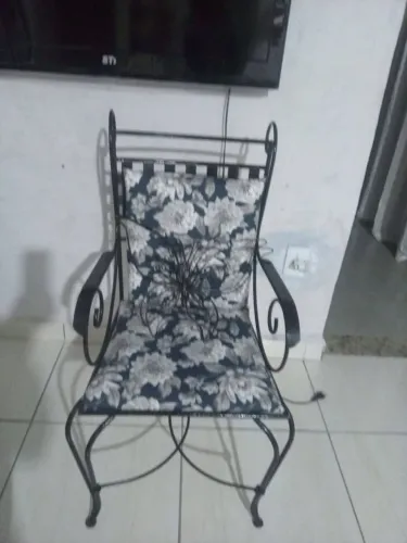 Cadeira de ferro