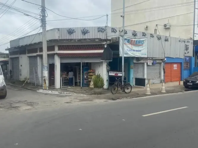 #VENDO Área Comercial de esquina no Centro, Itaguaí-RJ.