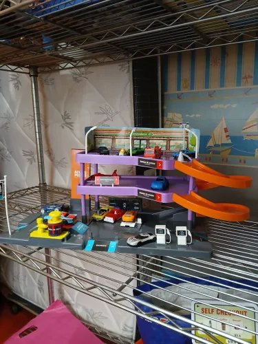 Mini posto de combustível  + carrinhos