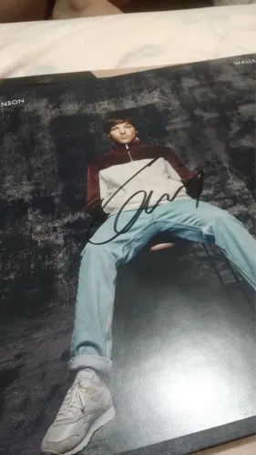 vinil walls louis tomlinson preto com encarte autografado