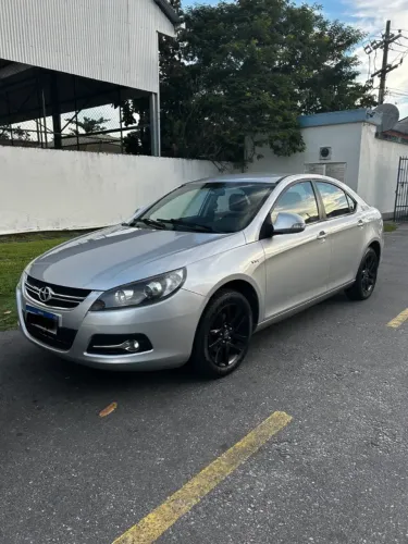 JAC J5 Sedan 1.5 16V 4P Mec. 2014