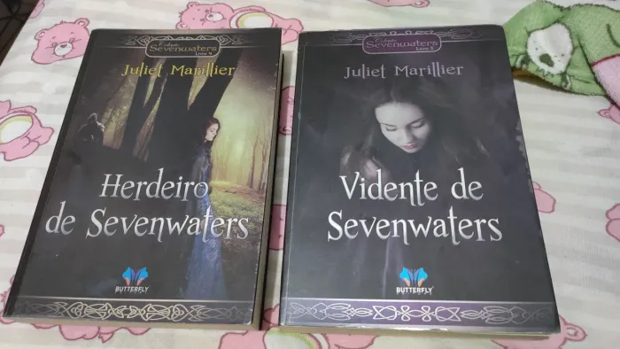 Livros Herdeiro de Sevenwaters e Vidente de Sevenwaters