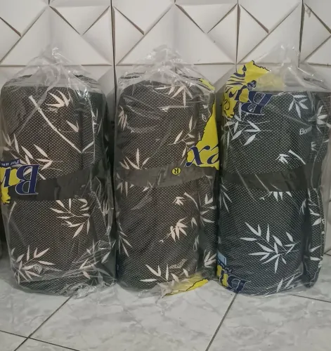 COLCHONETE PEQUENO VEM COM TRAVESSEIRO. POUCAS UNIDADES DISPONÍVEIS