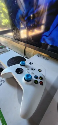 Xbox sereis S na caixa com todos acessórios originais Microsoft