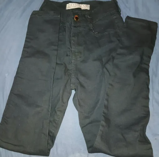 Calça jeans preta nova