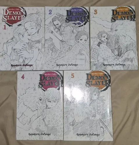 Mangás Demon Slayer volume 1 ao 10
