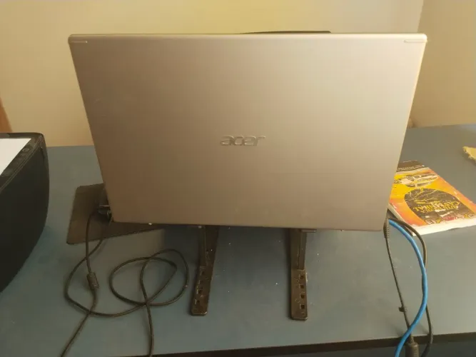 Vendo um notebook