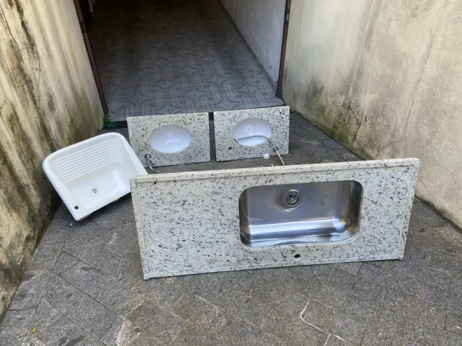 Pia cozinha em granito + Cuba inox