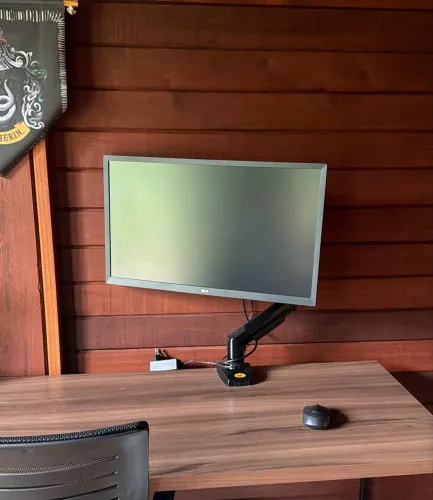 Monitor LG Gamer 24 + suporte articulado