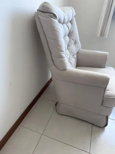 Poltrona de Amamentação com Balanço - Bege