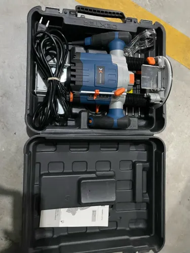 Tupia de Coluna Dexter 1300W com Maleta Rígida