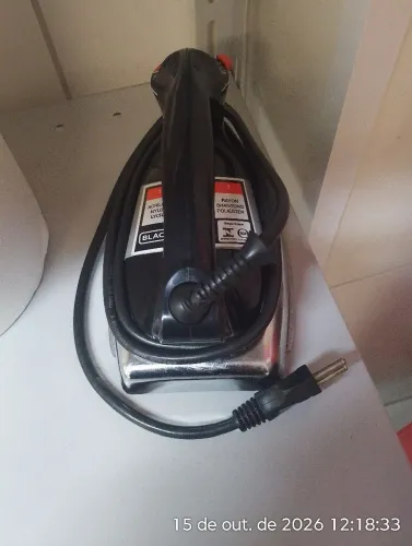 Vendo 02 ferro de passar Black Decker 
