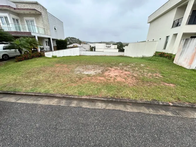 Terreno 372 m² à Venda no Alphaville Costa do Sol - Residencial III.