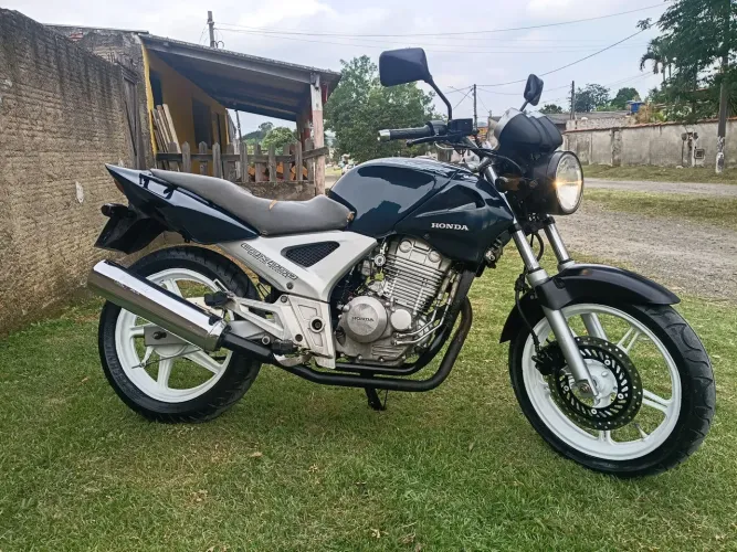 CBX TWISTER 250 2002 está tudo descrito no anúncio