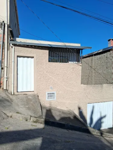 Alugo casa bairro mantiqueira em BH