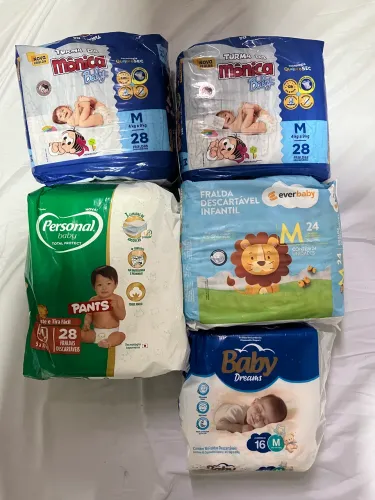 Vendo fraldas variadas tamanho M