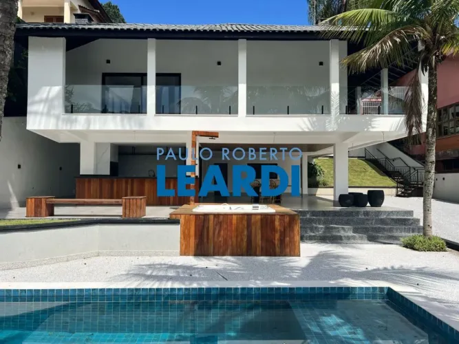 CASA EM CONDOMÍNIO - ARUJAZINHO 1, 2, 3 - SP