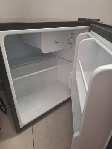Frigobar Midea 45L Preto/Inox 220V