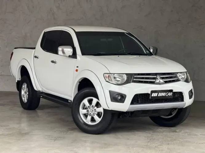 Mitsubishi L200 Triton HLS 2.4 Flex 16V CD Mec. 2015