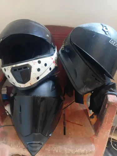 Vendo capacetes de vários modelos