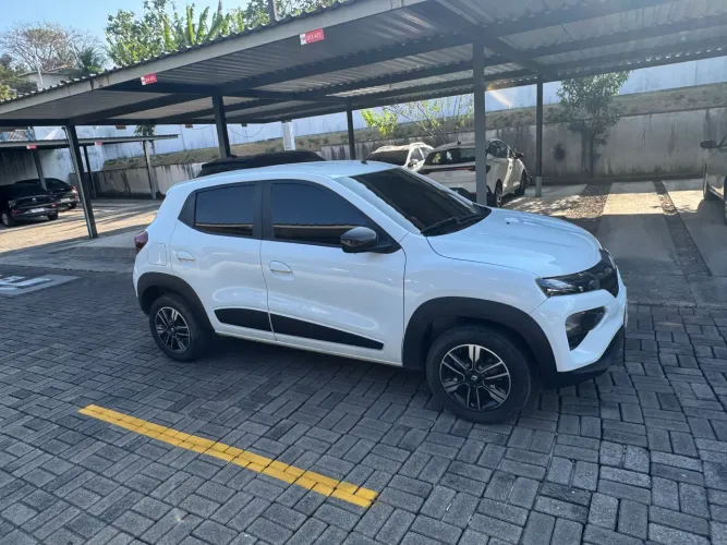 Renault Kwid Intense 1.0 Flex 12V 5P Mec. 2024