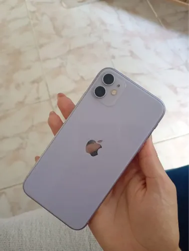iPhone 11 128GB lilás
