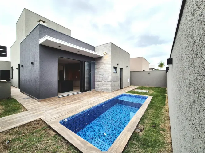 Casa térrea de 190m² com 04 quartos à venda em condomínio - Vila do Golf