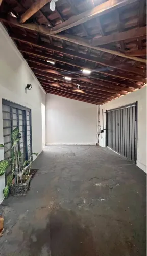 CASA A VENDA NA MARAMBAIA 
