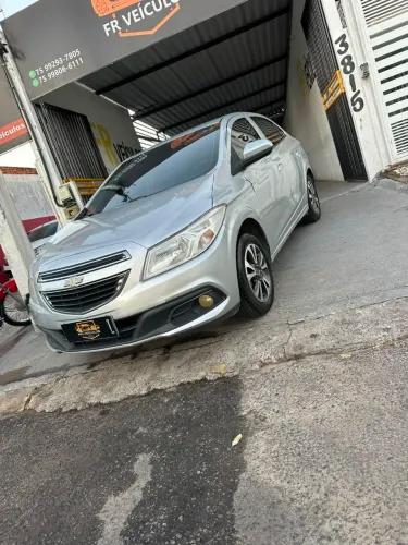 Chevrolet Onix Hatch LT 1.0 8V Flex Power Mec. 4P 2014