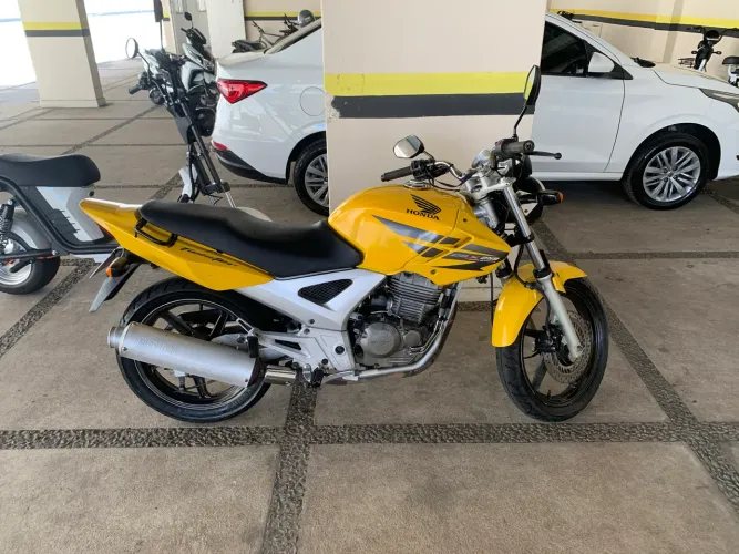 Twister CBX250 amarela 2008