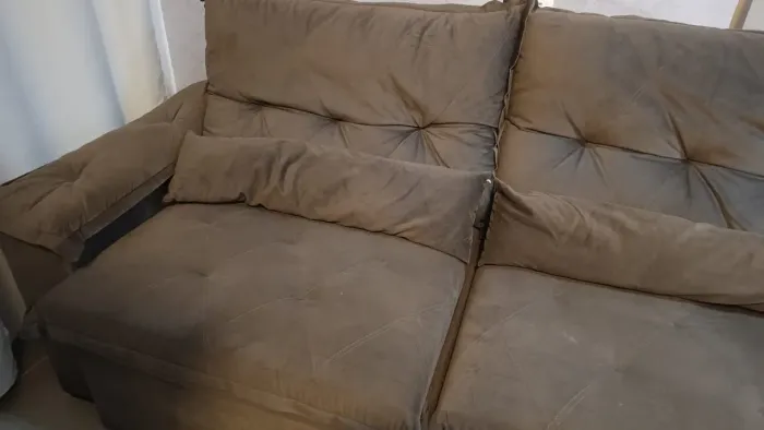 Sofá Retrátil seminovo 2 lugares