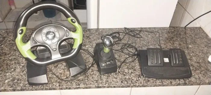 Kit volante , câmbio e acelerador pra PC xbox360 e ps3