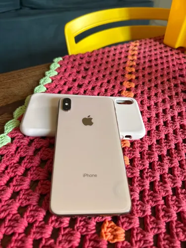 iPhone XS Max 64 GB dourado 