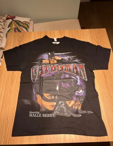 camiseta anos 2000 vintage Batman mulher gato Halle Berry Batman