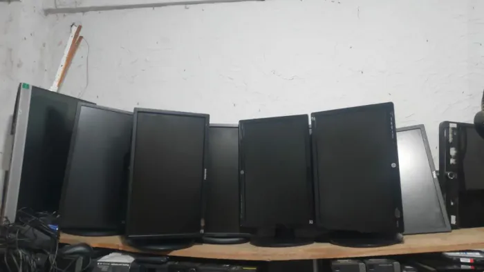Monitor 19 polegadas e 20 polegadas, $100 , $150?
