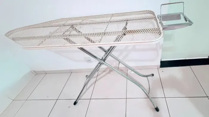 Mesa passar roupa