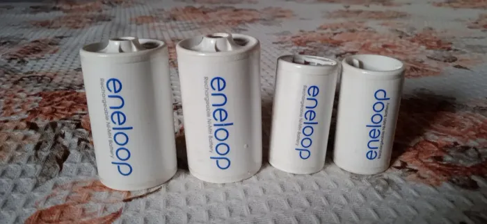 Adaptadores para tamanhos de pilha eneloop
