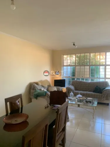 Casa à venda em Sorocaba-SP, Cidade Jardim, 3 quartos, 2 salas, 1 banheiro, 4 vagas de gar