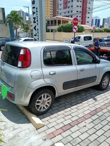 Fiat Uno Vivace Celeb. 1.0 EVO F.flex 8V 5P 2013