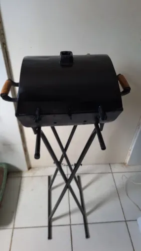 Churrasqueira no bafo com suporte